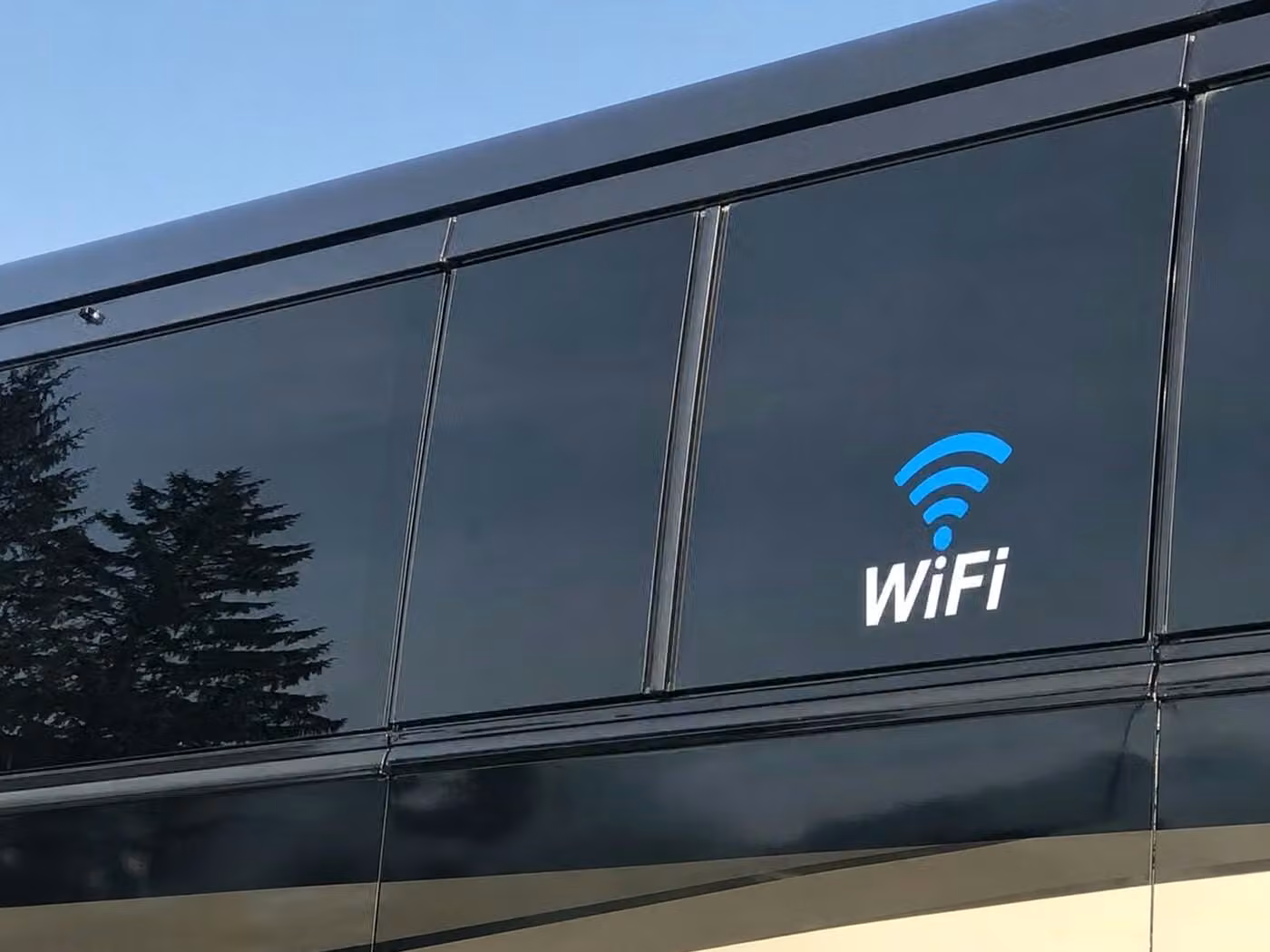 bella vista 18 passenger minibus wifi